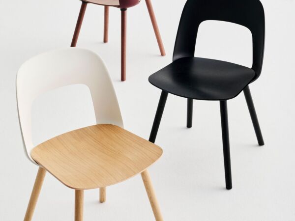 5_Layout Chair05.jpg