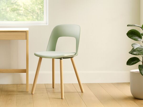 5_Layout Chair01.jpg