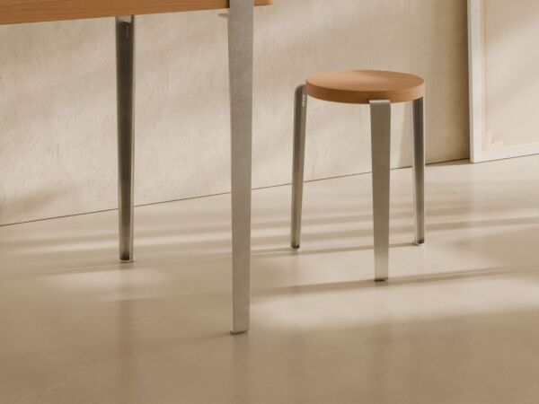 5_Tiptoe_Core_LOU_Desk_Close_Up.jpg