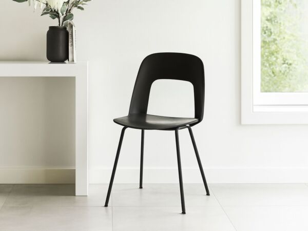 5_Layout Chair04.jpg