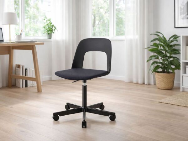 5_Layout Chair 02.jpg