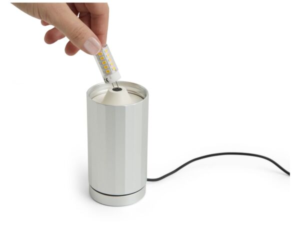 2_zAF420-A584_Turn On Table Lamp alu_detail 01.jpg