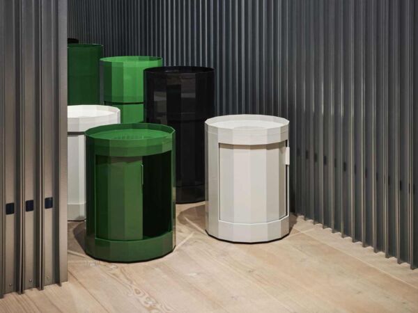 5_Hay-Facet Cabinet Low Stauraum002_1920x1920 (1).jpg