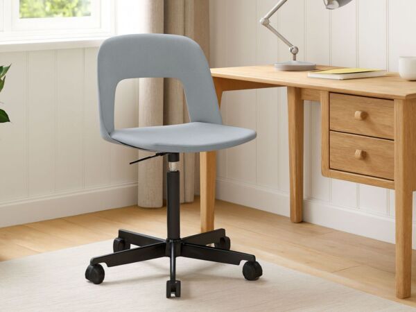 5_Layout Chair02.jpg