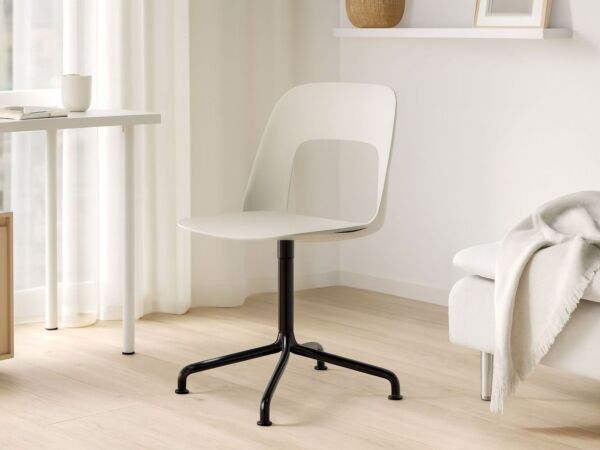 5_Layout Chair04.jpg