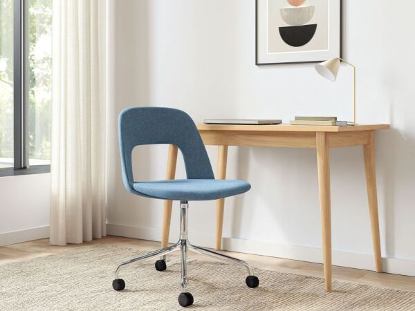 5_Layout Chair 04.jpg