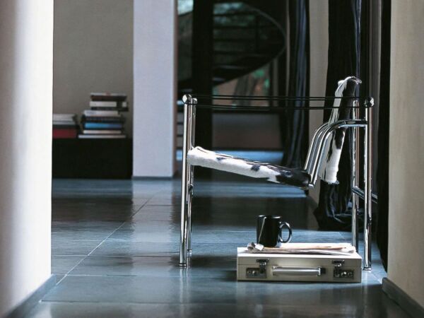 5_lc1-armchair-4-pelo-pezzato-normanno-cassina.jpg