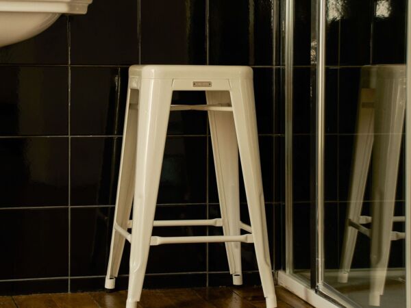 5_Tabouret H65 ambiance 1.jpg