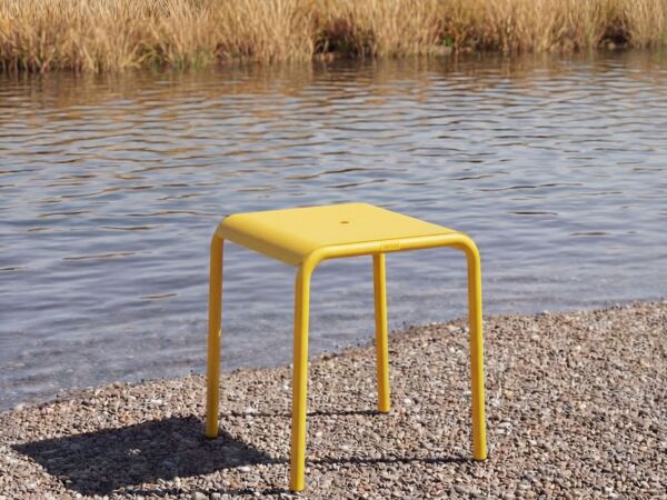 5_Tiptoe_Panorama_Stool_2_JS_1.jpg