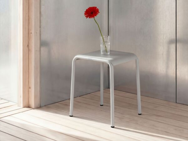 5_Tiptoe_Panorama_Stool_GC (2)_1.jpg