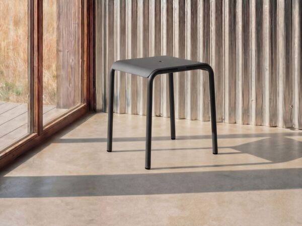 5_Tiptoe_Panorama_Stool_NG_1.jpg