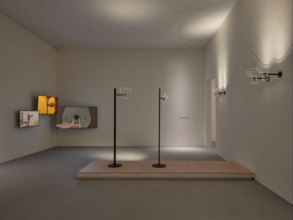 5_Flos_stand_MDW25-3.jpg