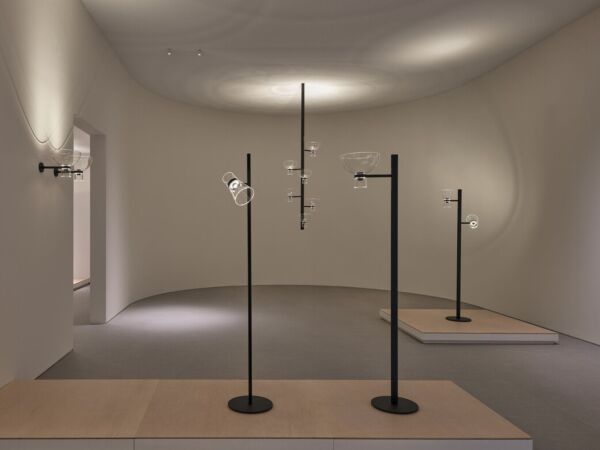 5_Flos_stand_MDW25-22.jpg