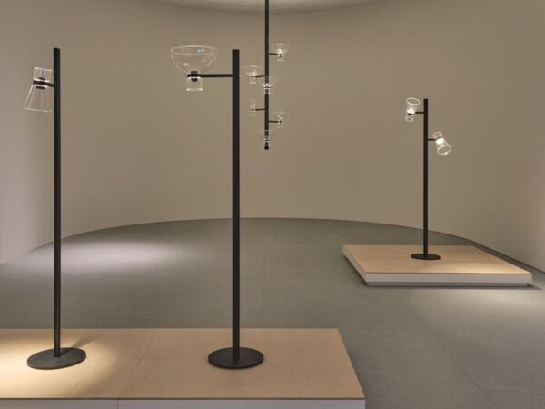 5_Flos_stand_MDW25-33.jpg