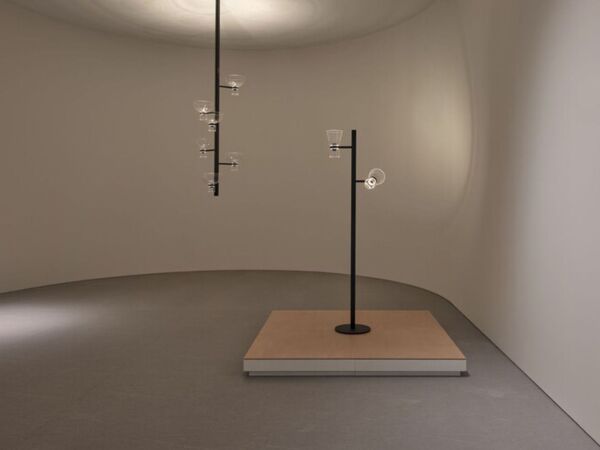 5_Flos_stand_MDW25-4.jpg
