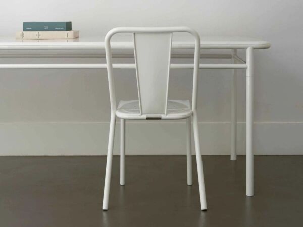 5_Chaise01.jpg