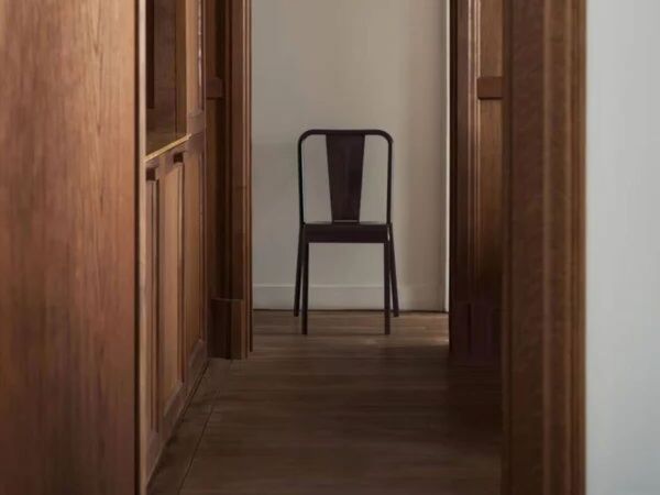 5_Chaise T37 02.jpg
