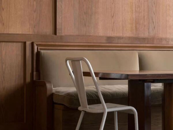 5_Chaise T37 03.jpg