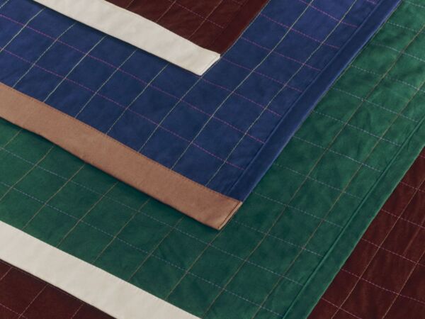 5_Dori Bedspread family_02.jpg