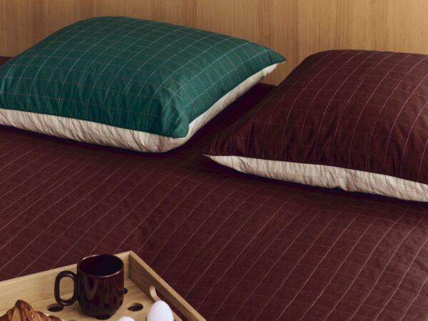 5_Dori Bedspread maroon_Dori Cushion green_Dori Cushion maroon_Essential Steel Egg Cup.jpg