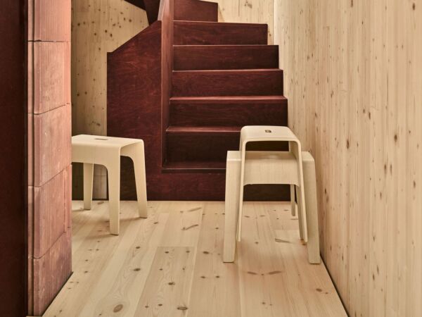 5_Bimbo-stool-header-006.jpg