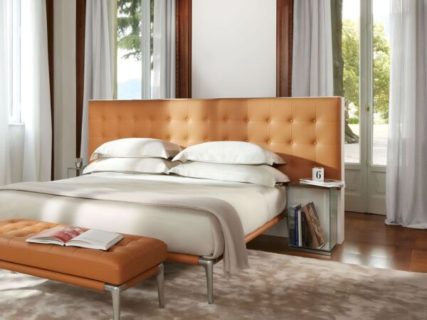 5_Cassina volage 02.jpg