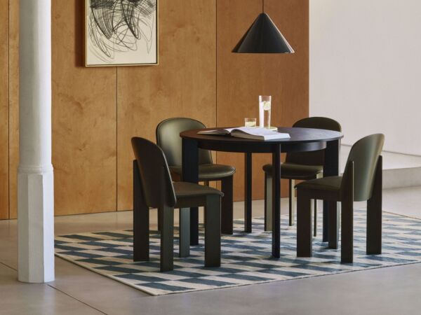 AG081-G160-AA36-02TQ_Chisel 65 Chair Sense forest_AG093-G184-AX04_Chisel 25 Table_AE386-D410-AN53_Compass Pendant.jpg