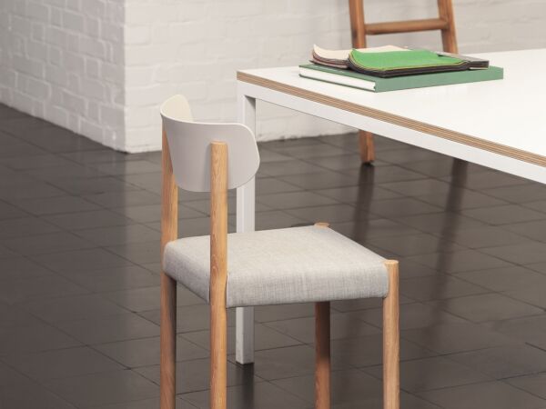 5_Jasper Morrison_Pack Chair 11 Remix 126_Studio Visit.jpg