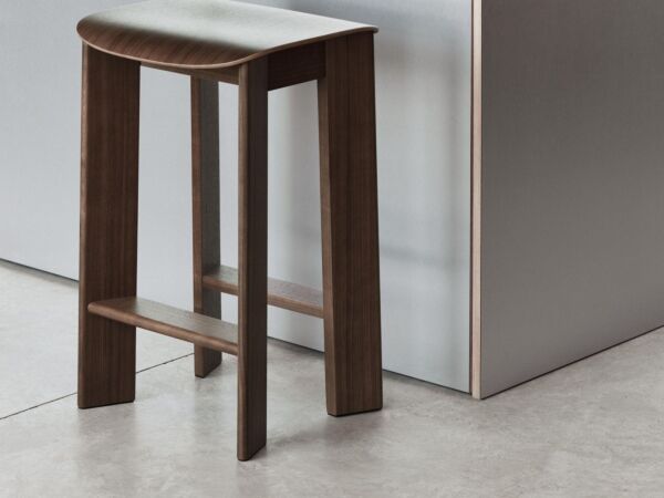 5_AG085-B476-AA51-01UF_Chisel 30 Bar Stool H75 (1).jpg