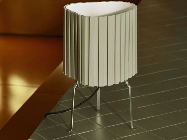 5_AF810-F647-AV46_Canelé Table Lamp.jpg
