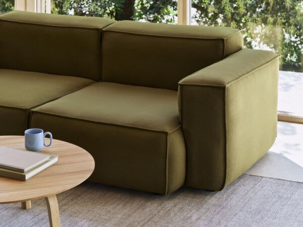 5_AG044-A001-AA07-01SZ_Mags Soft Low RC 2,5 Seater comb 1 Steelcut 985_AA683-F576-AA74_Bella Coffee Table.jpg