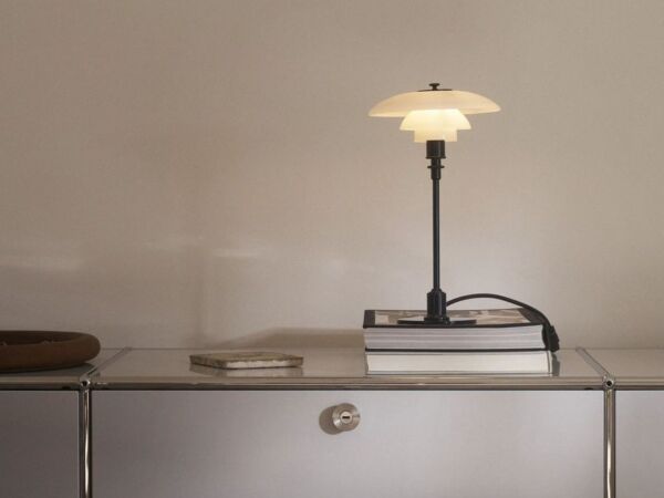 5_Louis Poulsen 2 1 table Lamp lifestyle05.jpg