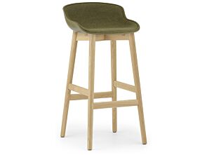 1_Hyg Barstool 75 cm Front Uph Oak.jpg