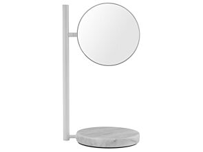 1_Pose Mirror1.jpg