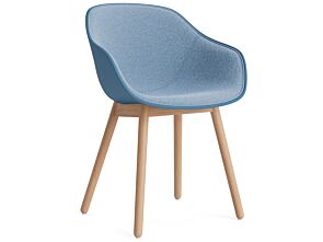 1_AC082-D136-AA13-02CN_AAC 212 front uph Flamiber Ice blue J7_azure blue 2.0 shell_wb lacquered oak base (1).jpg
