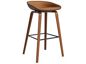 1_AB247-D133-AA36-02AS_AAS 32 H75 raisin 2.0 shell_front uph Sense Cognac_wb laquered walnut base_black stainless steel footrest.jpg