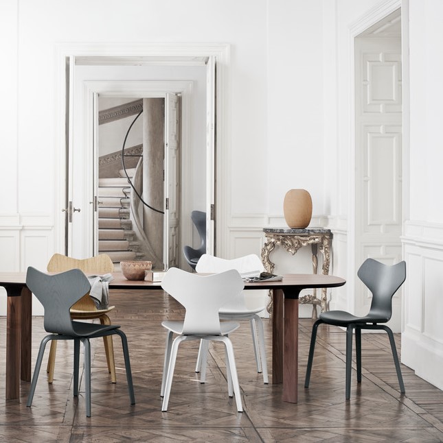 Fritz hansen_grand prix_analog
