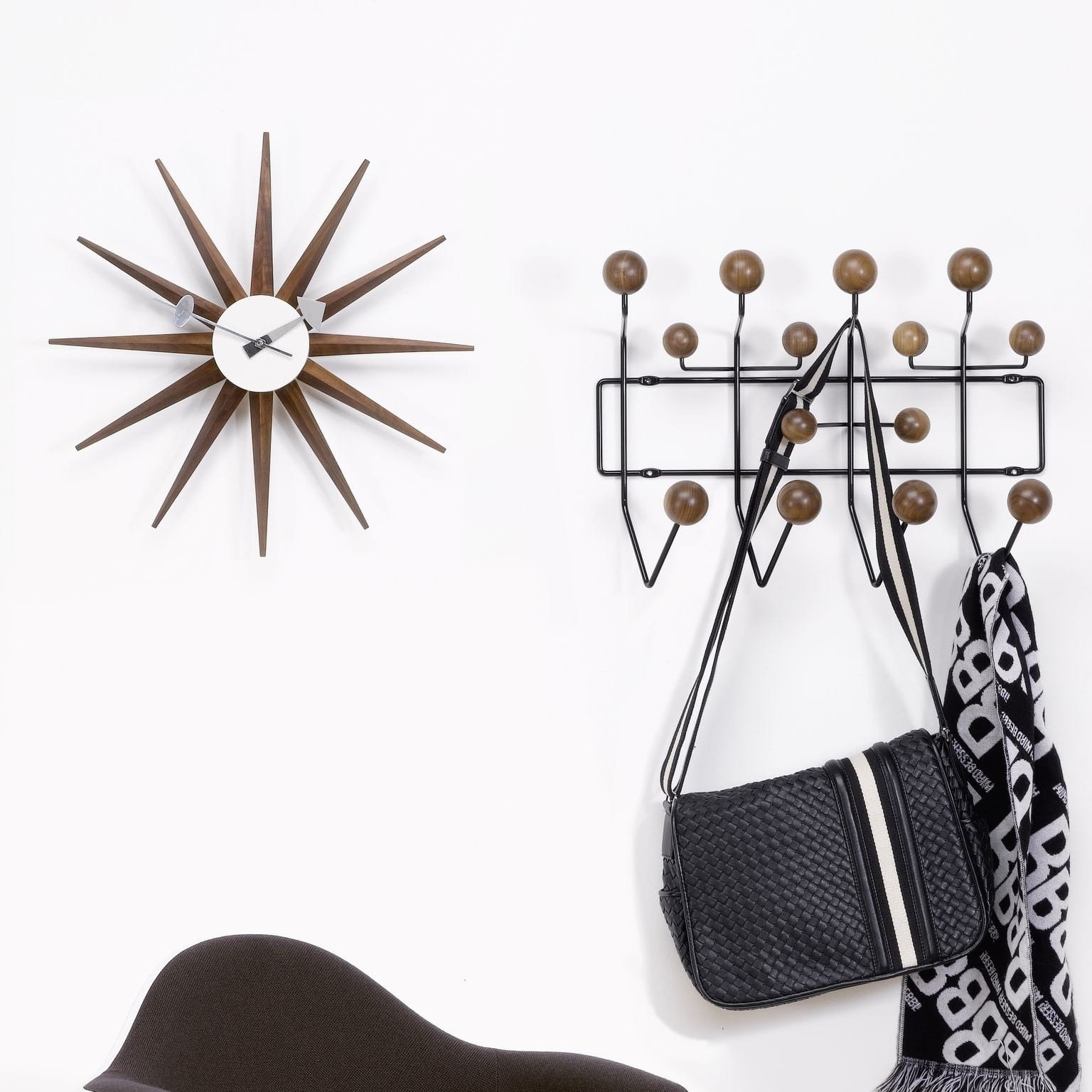 Sunburst_hang_it_all_Vitra