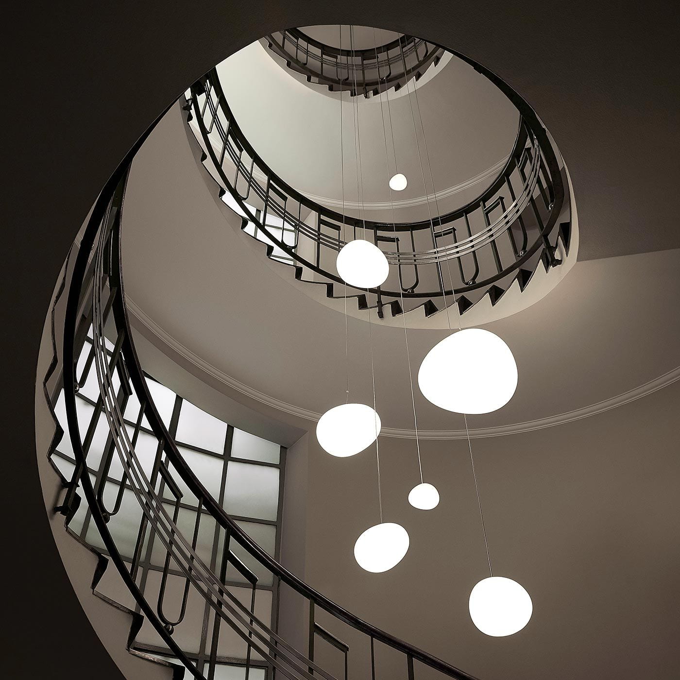 foscarini_gregg_mini_led_escaliers_suspensions