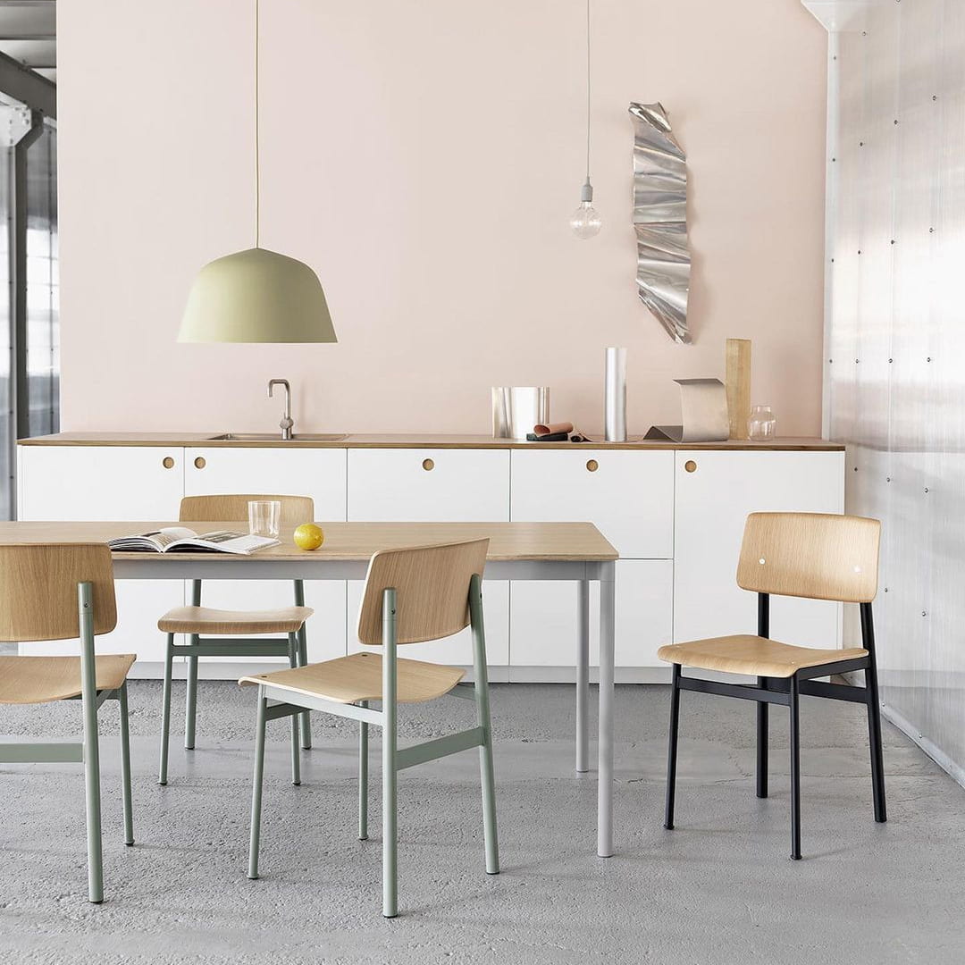 Muuto_SalleManger_Table_Chaises