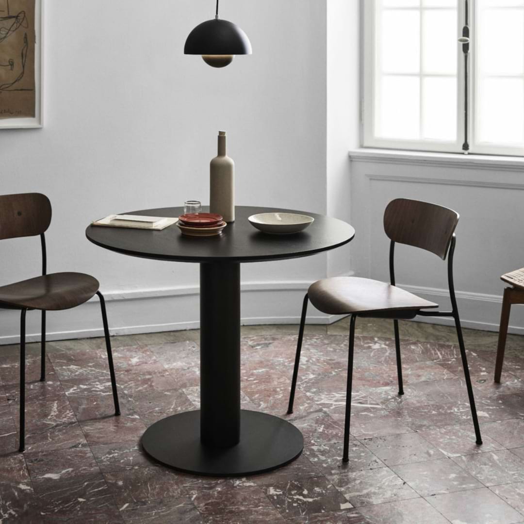 And_Tradition_Flowerpot_Suspension_Chaise_Pavilion_AV1