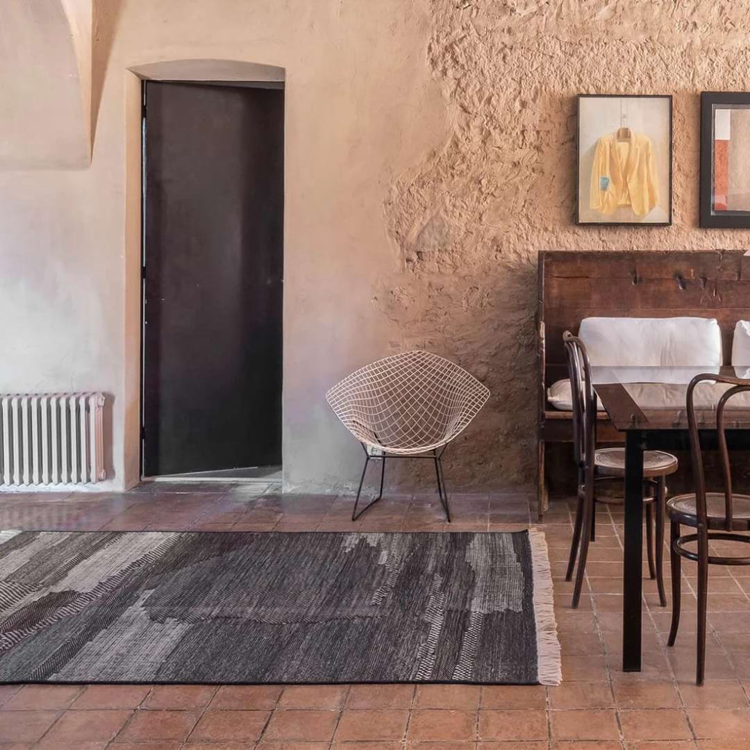 Sélection automne homepage 2024_bertoia_knoll_telares_tapis_fauteuil_nanimarquina