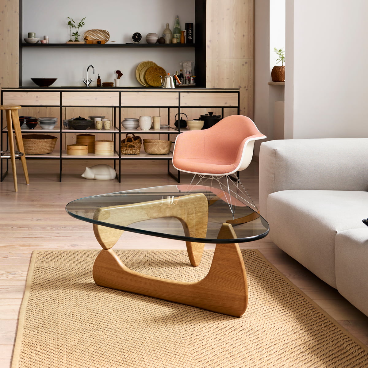Noguchi_table_vitra_fauteuil